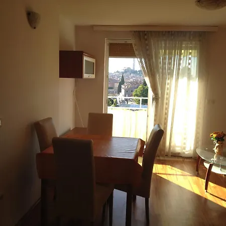 Ap. Galerija Istok Zapad 3 Dream View Apartmán *